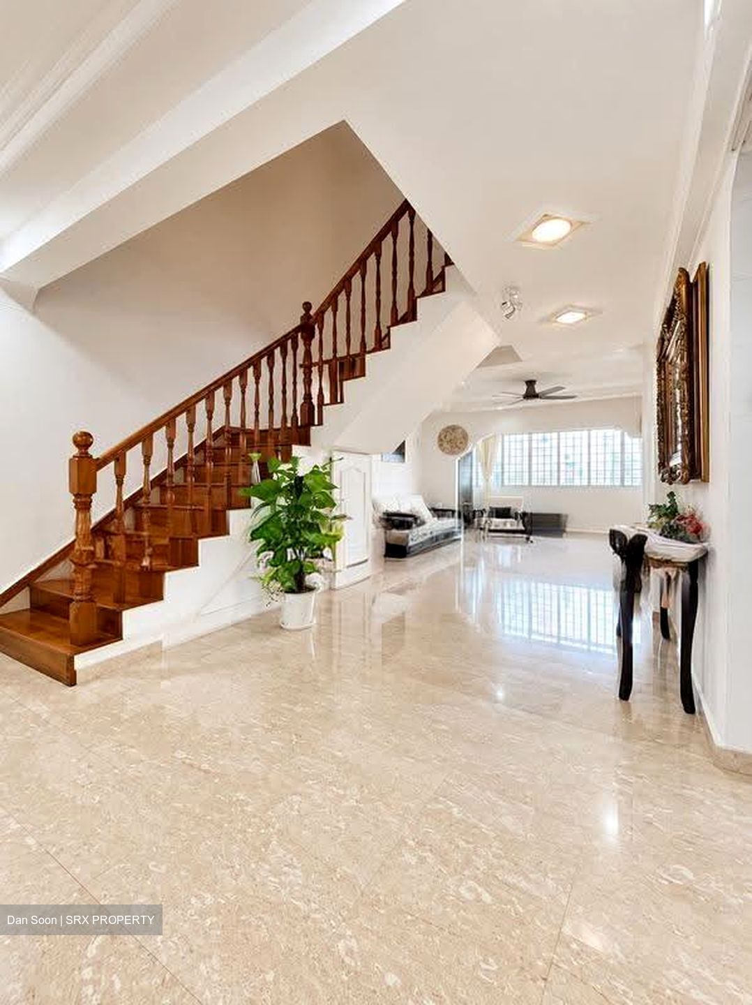 Blk 330 Bukit Batok Street 33 (Bukit Batok), HDB Executive #633879121